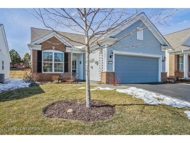 842 Cascade Falls Dr, Elgin, IL 60124 photo 1