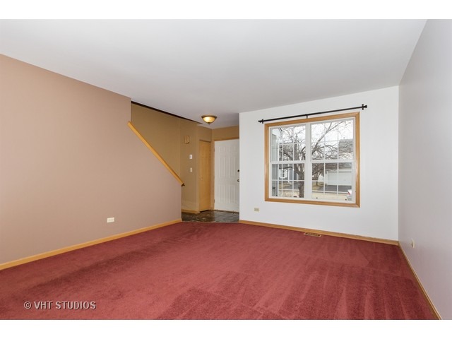 4302 Glenlo Dr, Plainfield, IL 60586 photo 2
