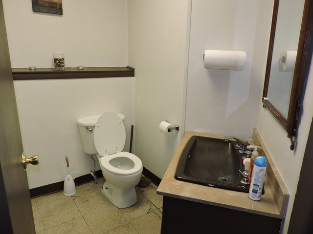11026 S Halsted St, Chicago, IL 60628 photo 6