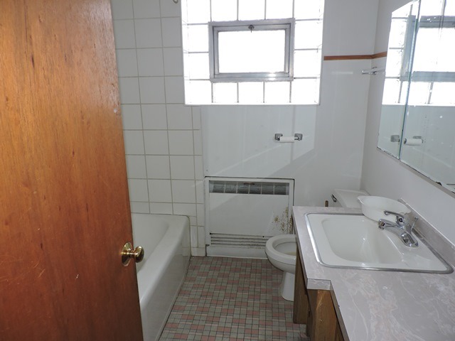 11026 S Halsted St, Chicago, IL 60628 photo 19