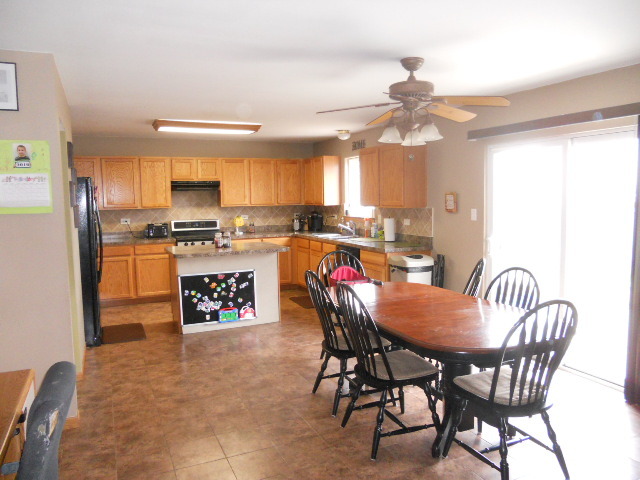 6800 Desert Dr, Plainfield, IL 60586 photo 10