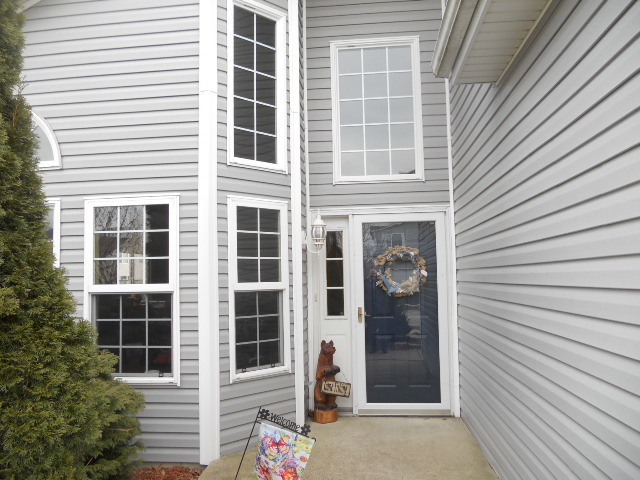 6800 Desert Dr, Plainfield, IL 60586 photo 2