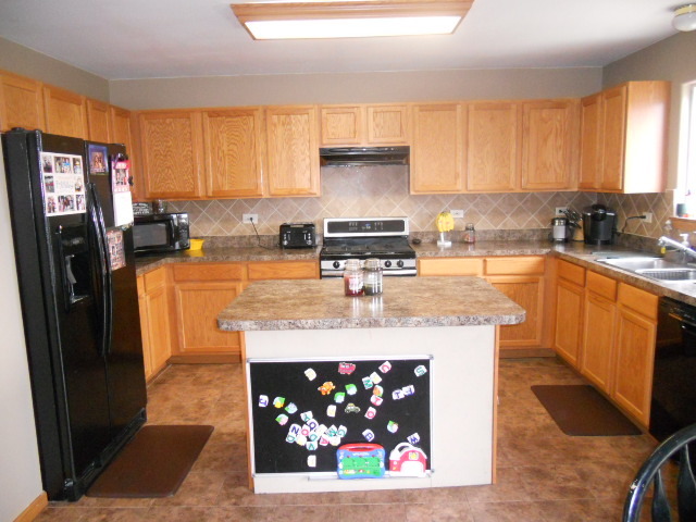 6800 Desert Dr, Plainfield, IL 60586 photo 7