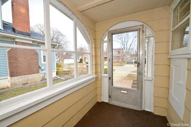 447 Oak St, Elgin, IL 60123 photo 17