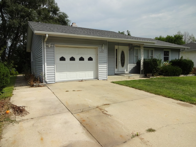1176 Comet Dr, Aurora, IL 60505 photo 4