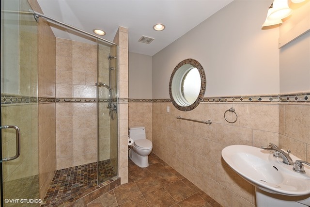 467 Loudon Rd, Riverside, IL 60546 photo 6