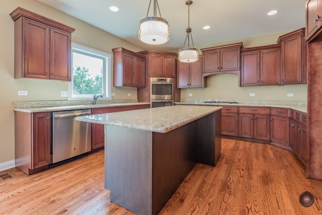 11636 Century Cir, Plainfield, IL 60585 photo 6