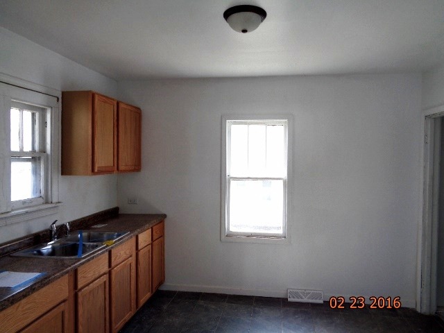 1908 E Washington St, Joliet, IL 60433 photo 14
