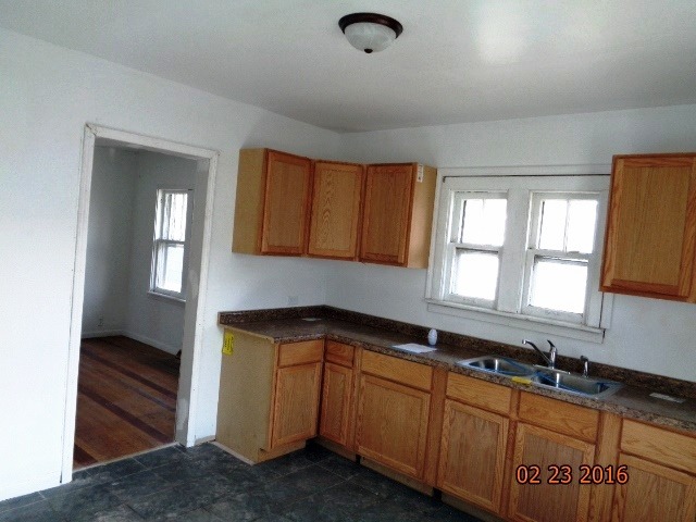 1908 E Washington St, Joliet, IL 60433 photo 15