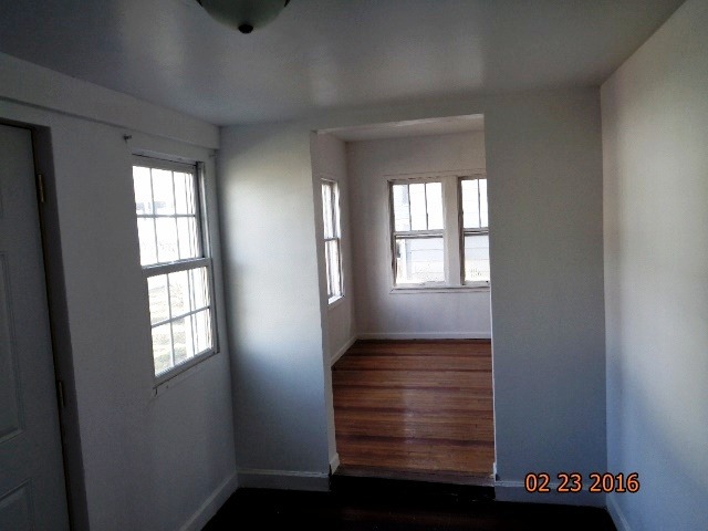1908 E Washington St, Joliet, IL 60433 photo 2