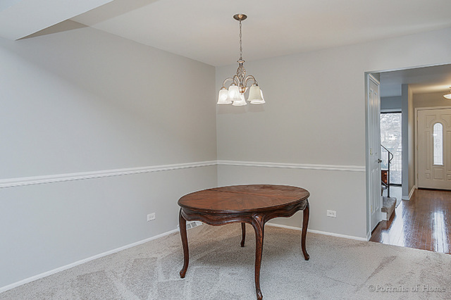 2094 Creekside Dr, Wheaton, IL 60189 photo 4
