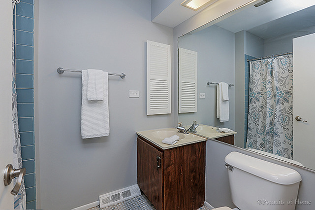 2094 Creekside Dr, Wheaton, IL 60189 photo 8