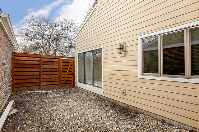 2094 Creekside Dr, Wheaton, IL 60189 photo 13