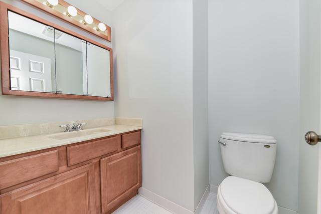 1912 Gresham Cir #D, Wheaton, IL 60189 photo 7
