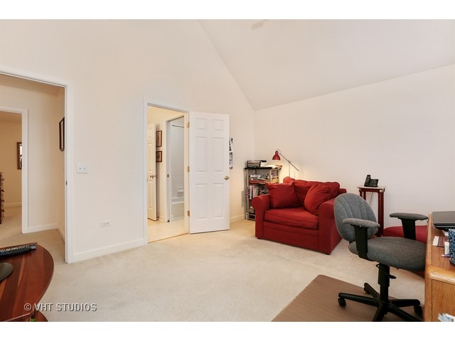 11636 Cinema Dr, Plainfield, IL 60585 photo 8