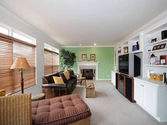 2643 Noggle Ct, Aurora, IL 60503 photo 9