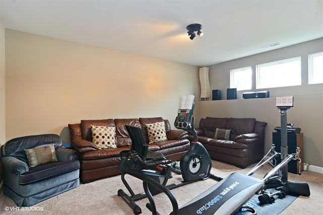 909 E Hamlin Ln, Arlington Heights, IL 60004 photo 7