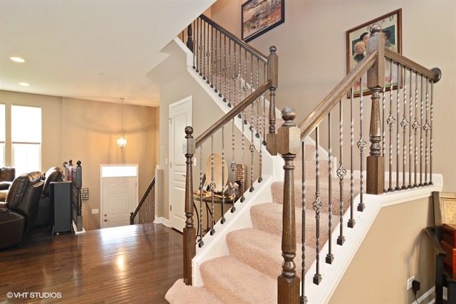 909 E Hamlin Ln, Arlington Heights, IL 60004 photo 8