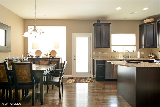 909 E Hamlin Ln, Arlington Heights, IL 60004 photo 5