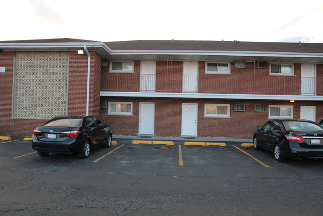 101 Dover Dr #9, Des Plaines, IL 60018 photo 1