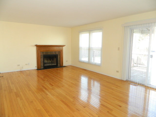 4330 Lombardy Ln, Hoffman Estates, IL 60192 photo 11