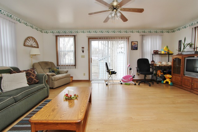 184 N Main St, Seneca, IL 61360 photo 6