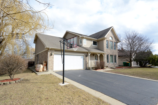 605 Denoyer Trl, Wheeling, IL 60090 photo 3