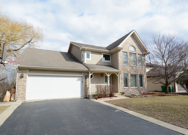605 Denoyer Trl, Wheeling, IL 60090 photo 1