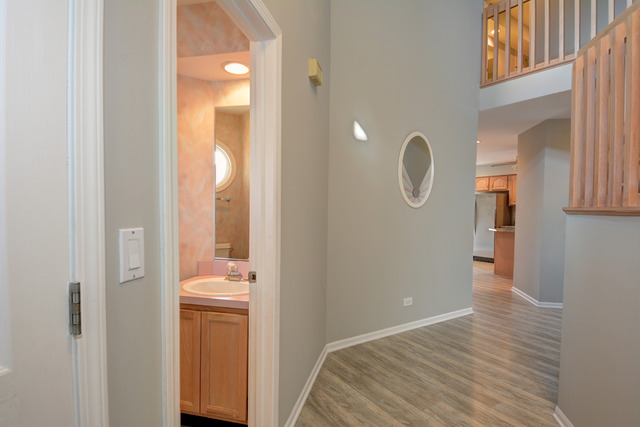 605 Denoyer Trl, Wheeling, IL 60090 photo 4