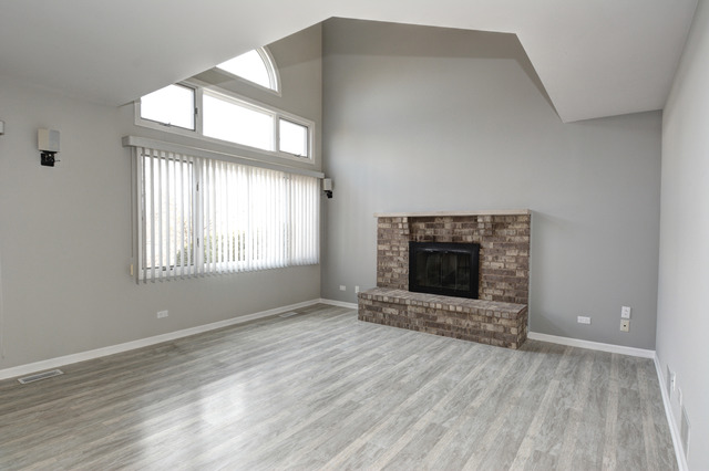 605 Denoyer Trl, Wheeling, IL 60090 photo 7