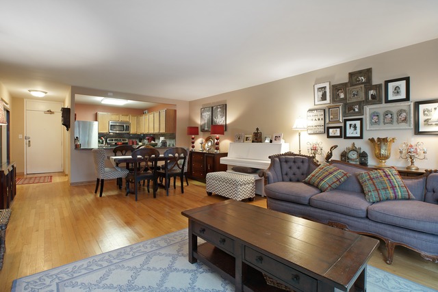 525 W Hawthorne Pl #504, Chicago, IL 60657 photo 6