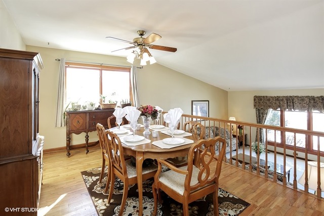 526 E Juniper Dr, Palatine, IL 60074 photo 6