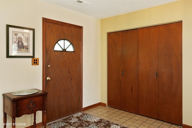 526 E Juniper Dr, Palatine, IL 60074 photo 3
