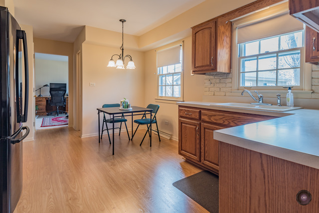 308 Clinton Ct, Wheaton, IL 60187 photo 9