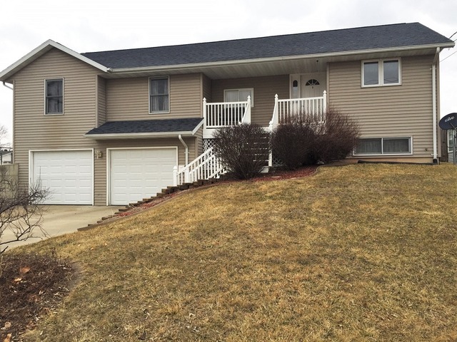 1413 Phyllis Dr, Dixon, IL 61021 photo 1
