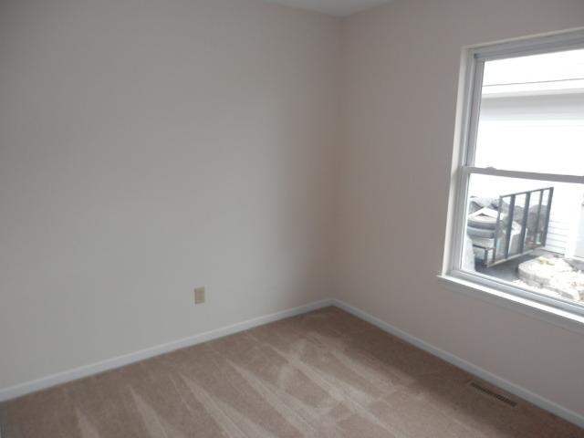 306 N Pine St, Gardner, IL 60424 photo 11