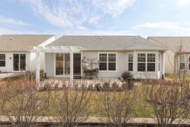 2870 Edgewater Dr, Elgin, IL 60124 photo 25