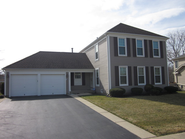 4212 Forest Glen Dr, Hoffman Estates, IL 60192 photo 1
