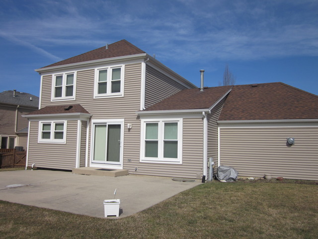 4212 Forest Glen Dr, Hoffman Estates, IL 60192 photo 3