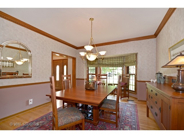 127 Danada Dr, Wheaton, IL 60189 photo 6