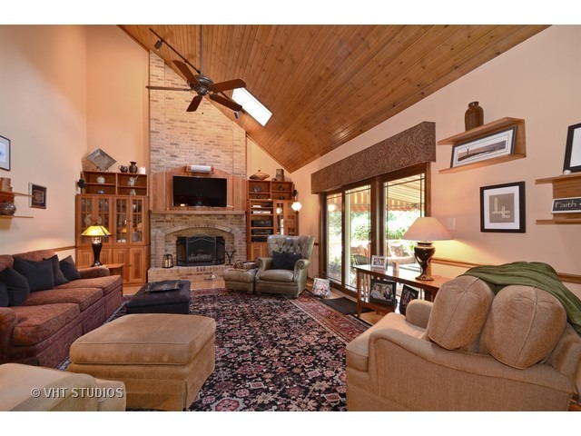 127 Danada Dr, Wheaton, IL 60189 photo 7