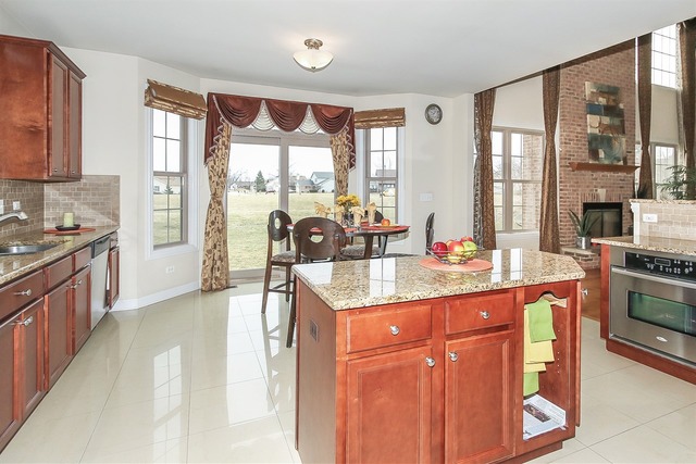 1399 Jason Ct, Bartlett, IL 60103 photo 10
