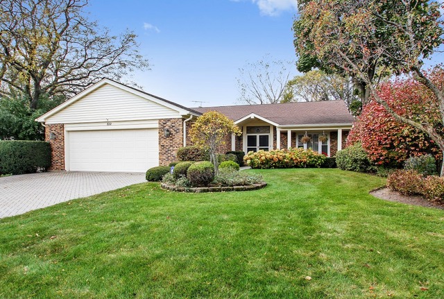 822 Sutton Dr, Northbrook, IL 60062 photo 1