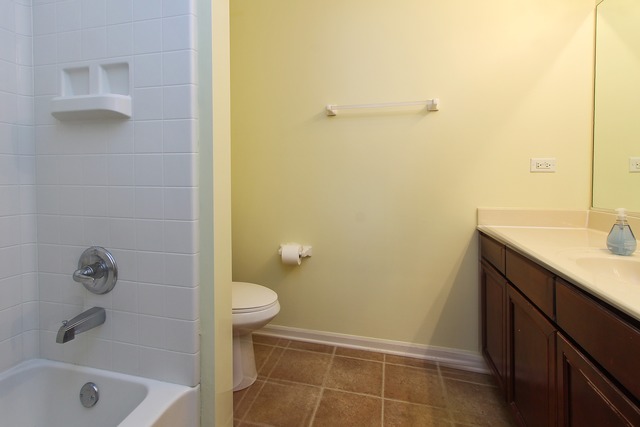 1707 Ariana Dr, Bartlett, IL 60103 photo 14