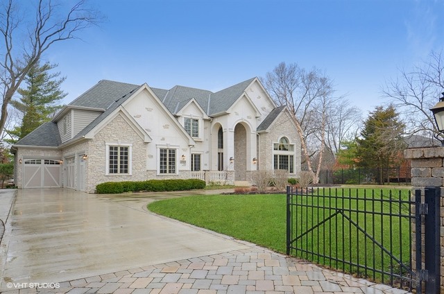 1918 N Summit St, Wheaton, IL 60187 photo 2
