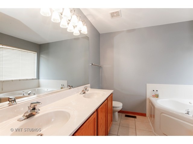 1915 Windstone Dr, Plainfield, IL 60586 photo 11