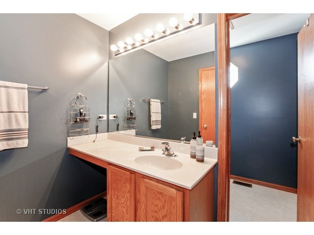 1915 Windstone Dr, Plainfield, IL 60586 photo 14