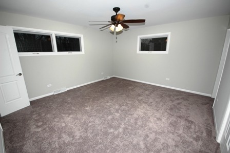 1255 Crestview Dr, Elgin, IL 60123 photo 9