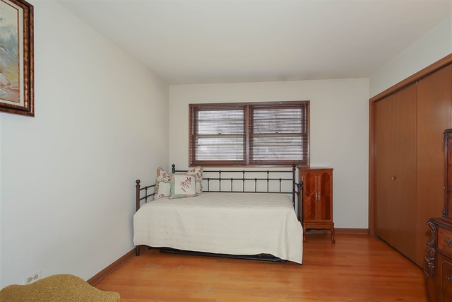 934 Willson Dr, Des Plaines, IL 60016 photo 21