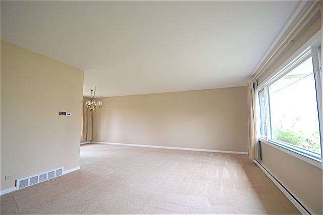 208 S Beverly St, Wheaton, IL 60187 photo 2